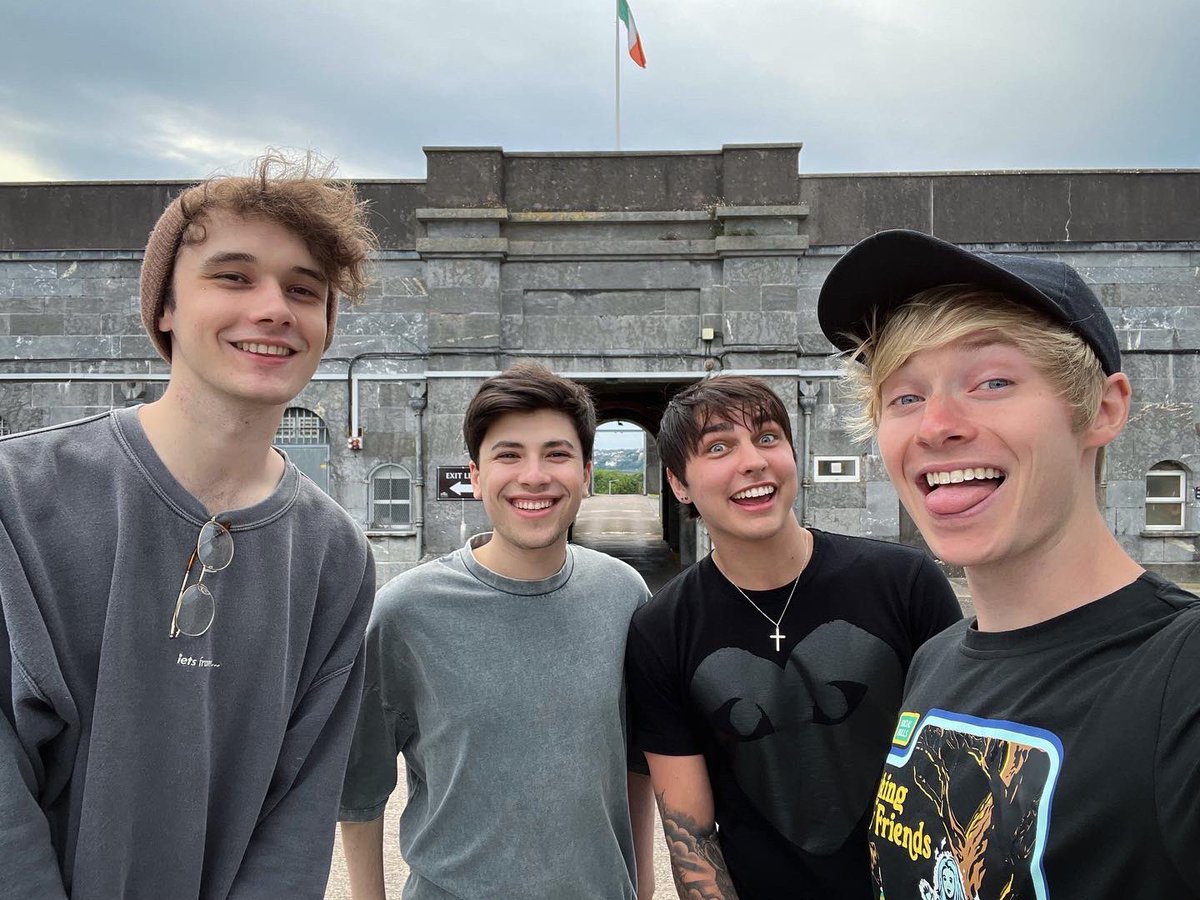 SamandColby's tweet photo. Ghost Hunting at Ireland’s Alcatraz: Before Vs. After 

🚨full video out now!🚨
 https://t.co/jFBiSMQ6I5 https://t.co/tL6d5d7Z2Q