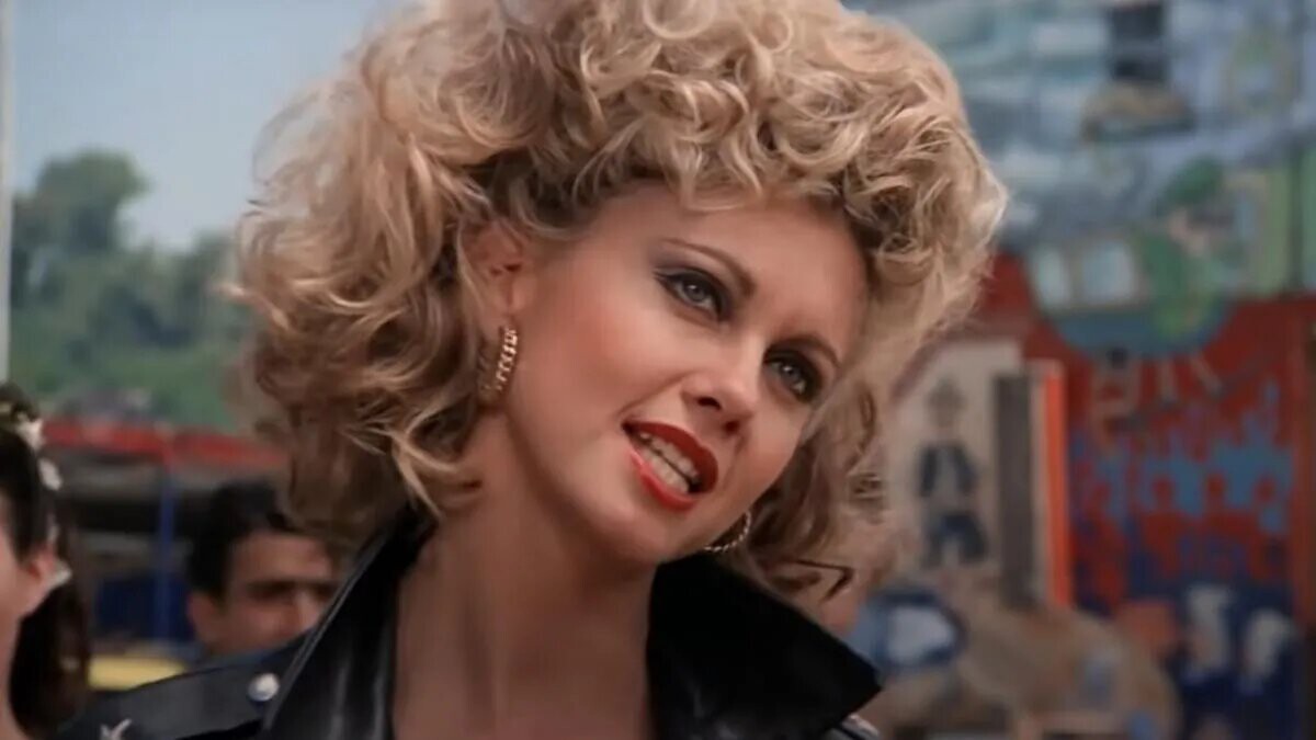 Arturitosss's tweet photo. #Audiencias del sábado #Grease #refritos  https://t.co/tus3rKRtRk https://t.co/xA4XQToIlo