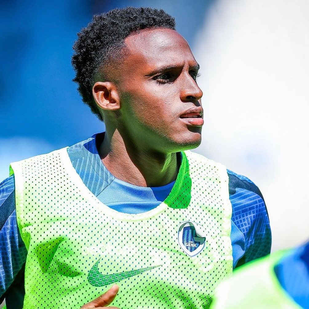 TeamGVHL's tweet photo. He’s one of us. 💙
𝐺𝑟𝑎𝑐𝑖𝑎𝑠 𝑝𝑜𝑟 𝑡𝑜𝑑𝑜, 𝐿𝑢𝑣𝑢！ 🇨🇴

#krcgenk #genkiesvoorhetleven https://t.co/NUitwf90D3