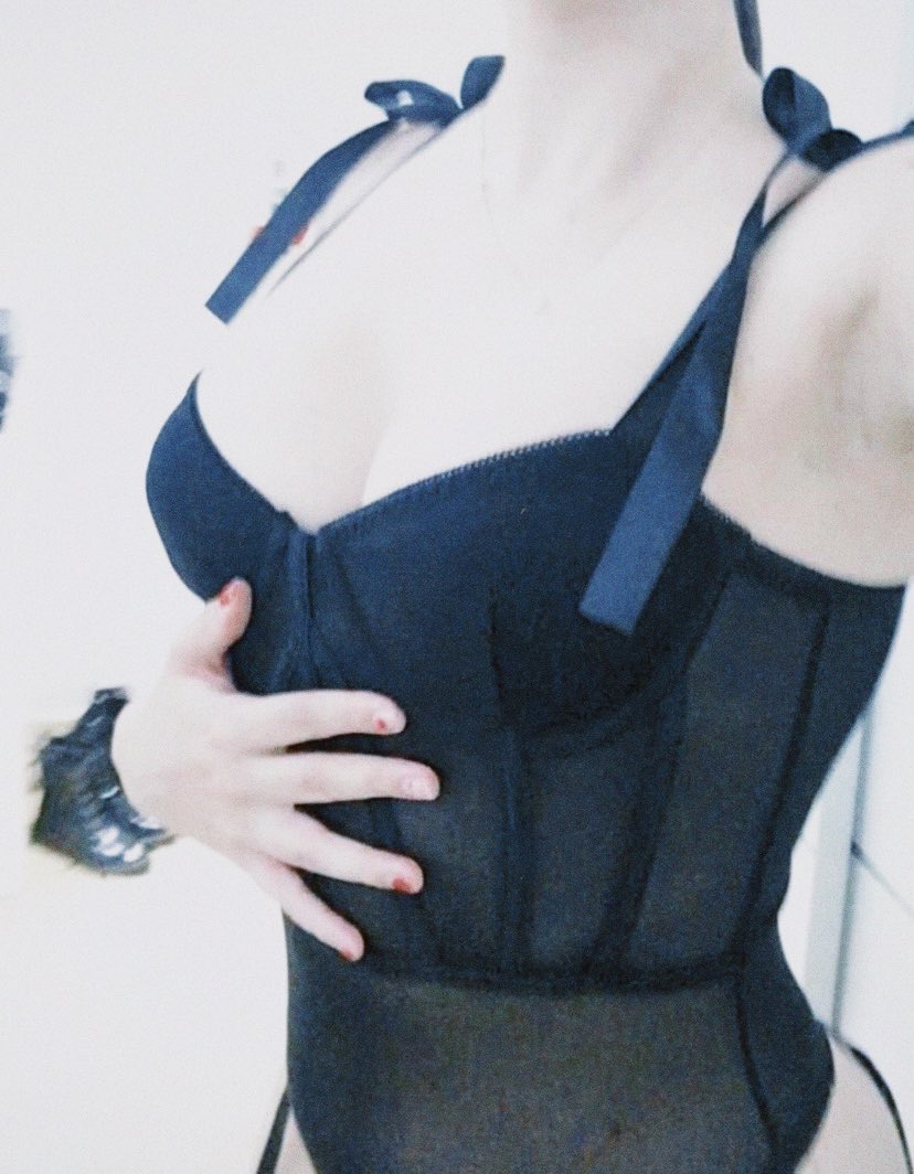 azaliansfw's tweet photo. :}
#onlyfans #buyingnsfw #Girls https://t.co/fwBhZusYTb