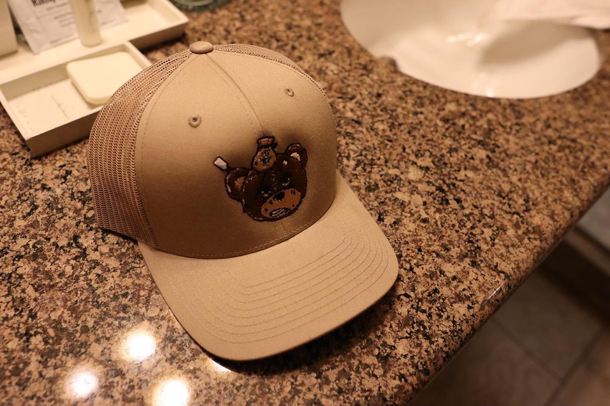 BEARWMECLOTHING's tweet photo. BEAR W/ ME CLOTHING Headwear is out now ๐ปโค๏ธโ๐ฅโค๏ธโ๐ฅ #clothingbrand #SmallBusinesses #merchotw https://t.co/3OKlwZ4ykU https://t.co/aEg7DeRqvt