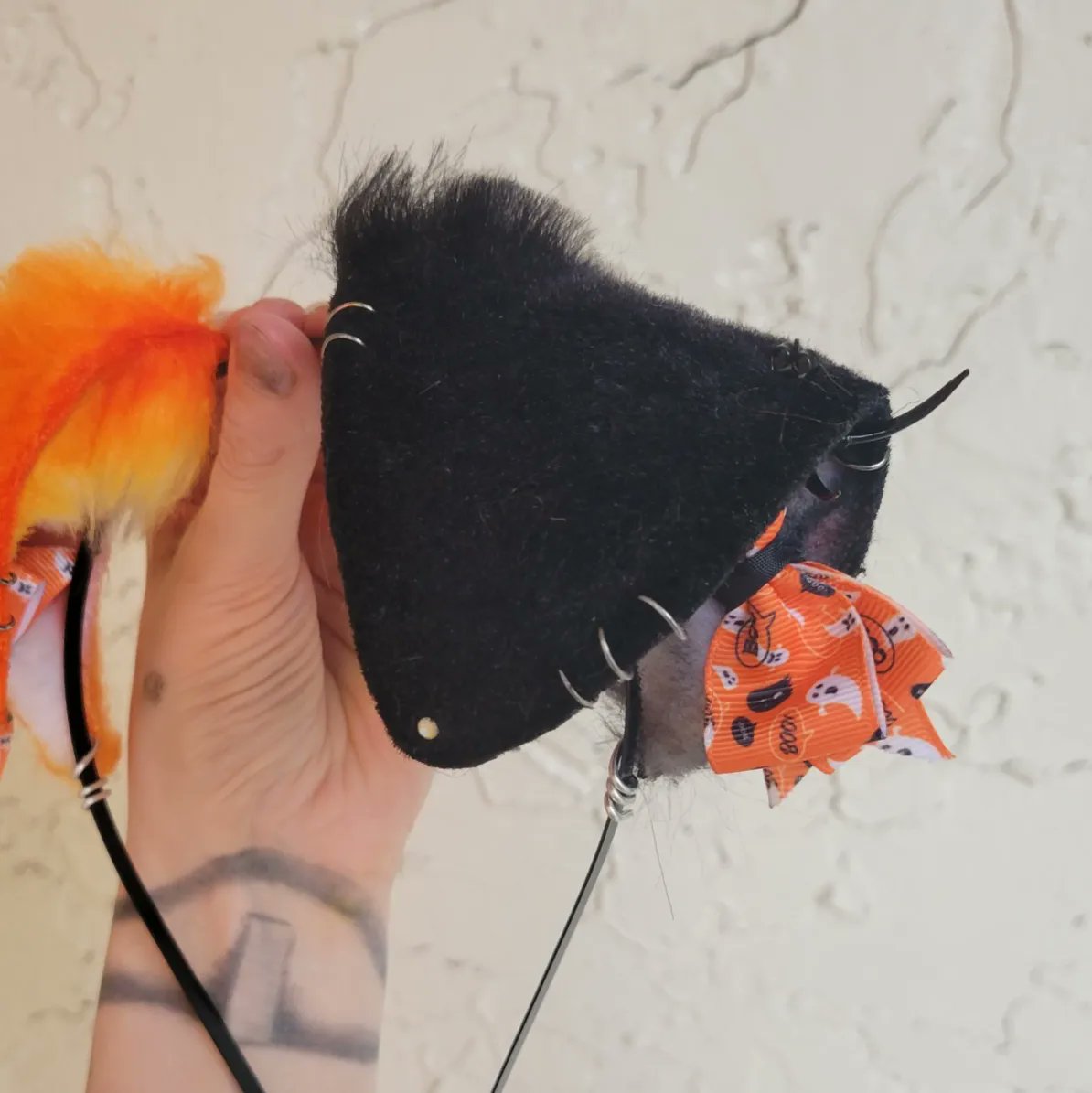 vixxensvault's tweet photo. Made these cute woofers. Please check out my link in my bio to purchase.
#animalears #kemonomimiears #cosplayears #kittenears #animalplay #cuteears #shibaears #wearableears #halloween #kitears #foxears #kemonomimi #orangeandblackears #puppyears #vixensvault #halloweenears https://t.co/ysvwSKTbGa
