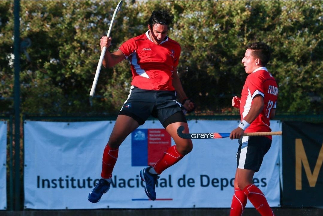 Los deportes colectivos son protagonistas 🙌🇨🇱 #ChileCompite en el World Rugby Sevens Challenger Series en Santiago 🏉, Copa Panamericana de Vóleibol en Canadá 🏐🇨🇦 y Cuatro Naciones de Hockey Césped 🏑 en España 🇪🇸 para preparar el Mundial 2023 💪😉