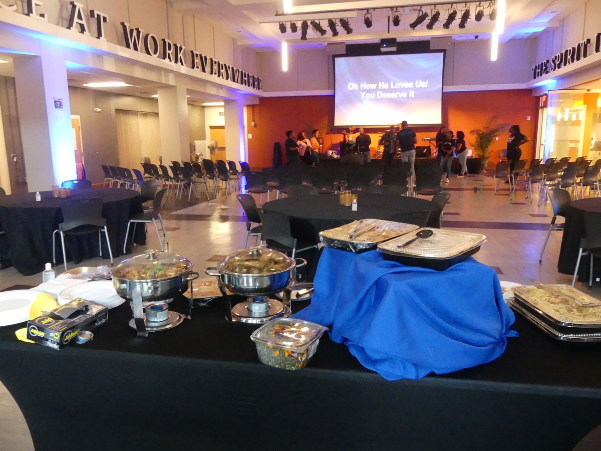 CascadeUMC's tweet photo. The Young Adult Meetup at Cascade Midtown was AMAZING! It was a wonderful experience of worship, fellowship, and prayer hosted by Youth Pastor Minister Alex Revelle. The young adults are excited about future ministry possibilities. #midtownmeetup #cascadeumc https://t.co/x7KMUIDXw1