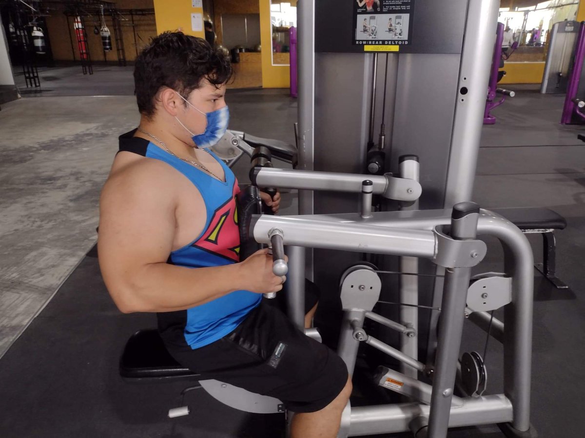 jo_DavZepBra's tweet photo. Genial rutina
#BigMuscle #massthetics #MuscleGuys https://t.co/VlFpXahsVC