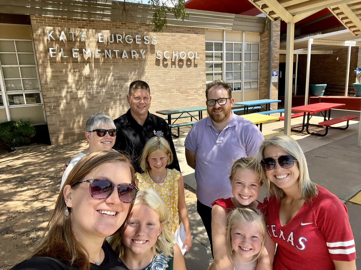 #fumcwfloveswfisd #WFISDPrayerWalk Praying for a wonderful school year! <a href="/fumcwf/">1st United Methodist</a> <a href="/burgessWFISD/">Kate Burgess Elementary</a>