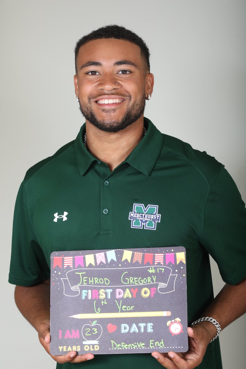 MercyhurstFB's tweet photo. All smiles for media day! https://t.co/o9y1KFuRkQ