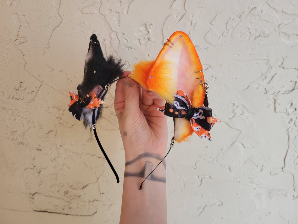 vixxensvault's tweet photo. Made these cute doge ears. Please check out my link in my bio to purchase.
#animalears #kemonomimiears #cosplayears #kittenears #animalplay #cuteears #shibaears #wearableears #halloween #kitears #foxears #kemonomimi #orangeandblackears #puppyears #vixensvault #halloweenears https://t.co/Qeo3EE4Pbr
