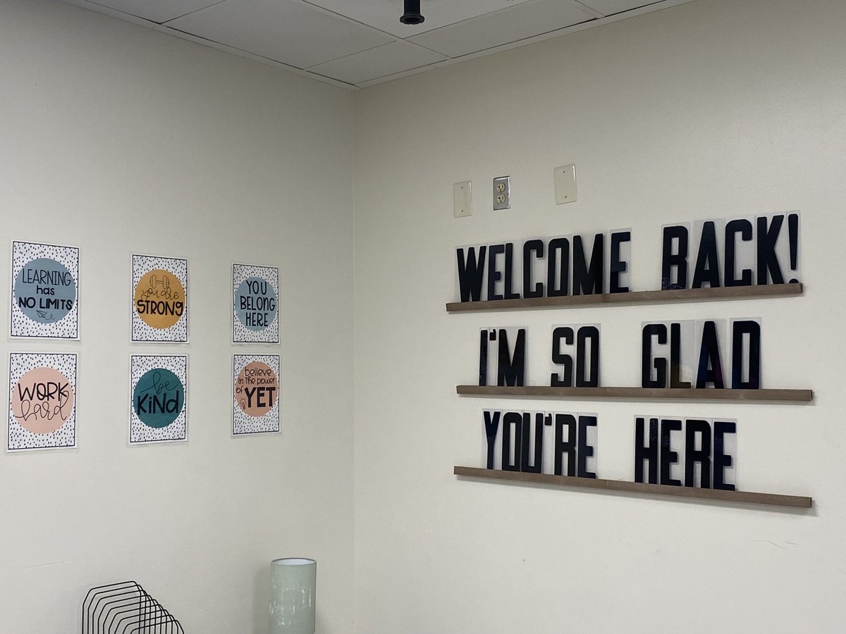 MsRankin_'s tweet photo. Ready to welcome my 8th graders back tomorrow! @PRMSGOLD #Lex2This #WeAreLex2 https://t.co/GdnSzA0Ozq