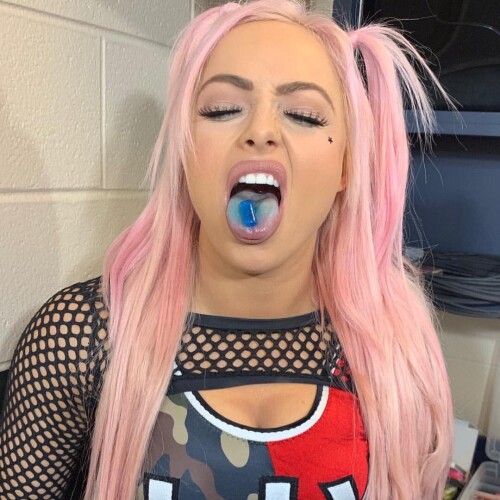 Wwe Women And Celebs On Twitter Rt Jerk To Divas Livs Tongue Makes