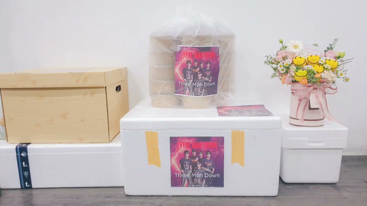 FoodForU_TMD's tweet photo. 14.08.2022 🙏🙏
Food Support For Three Man Down at MARATHON CONCERT
.
.
#tmd_support
#FoodForU_TMD
#ปิ่นโตชาวเมือง
#ThreeManDown
#kittyumbs
#seungwisarut
#toonthreemandown
#thaywpcc
#ohmtmd https://t.co/iw5AGikw0d