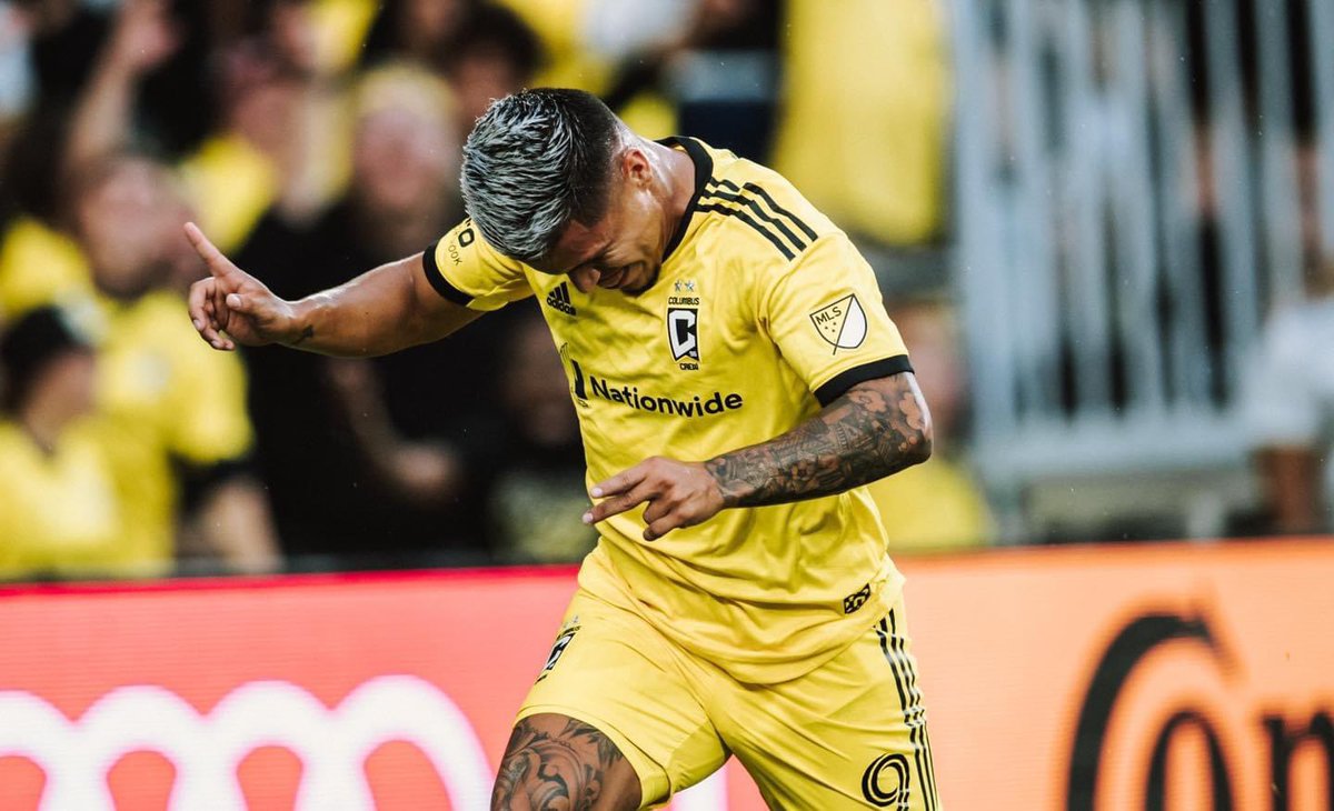futbolcolex's tweet photo. ON FIRE 🔥 the 
Juan Camilo ‘El Cucho’ Hernández 🇨🇴 anotó gol con #ColumbusCrew🇺🇸 ante #ColoradoRapids🇺🇸 en la #MLS🏆
6ta anotación para el Colombiano en la competencia 👏🏻 https://t.co/tQFUeN4bBd
