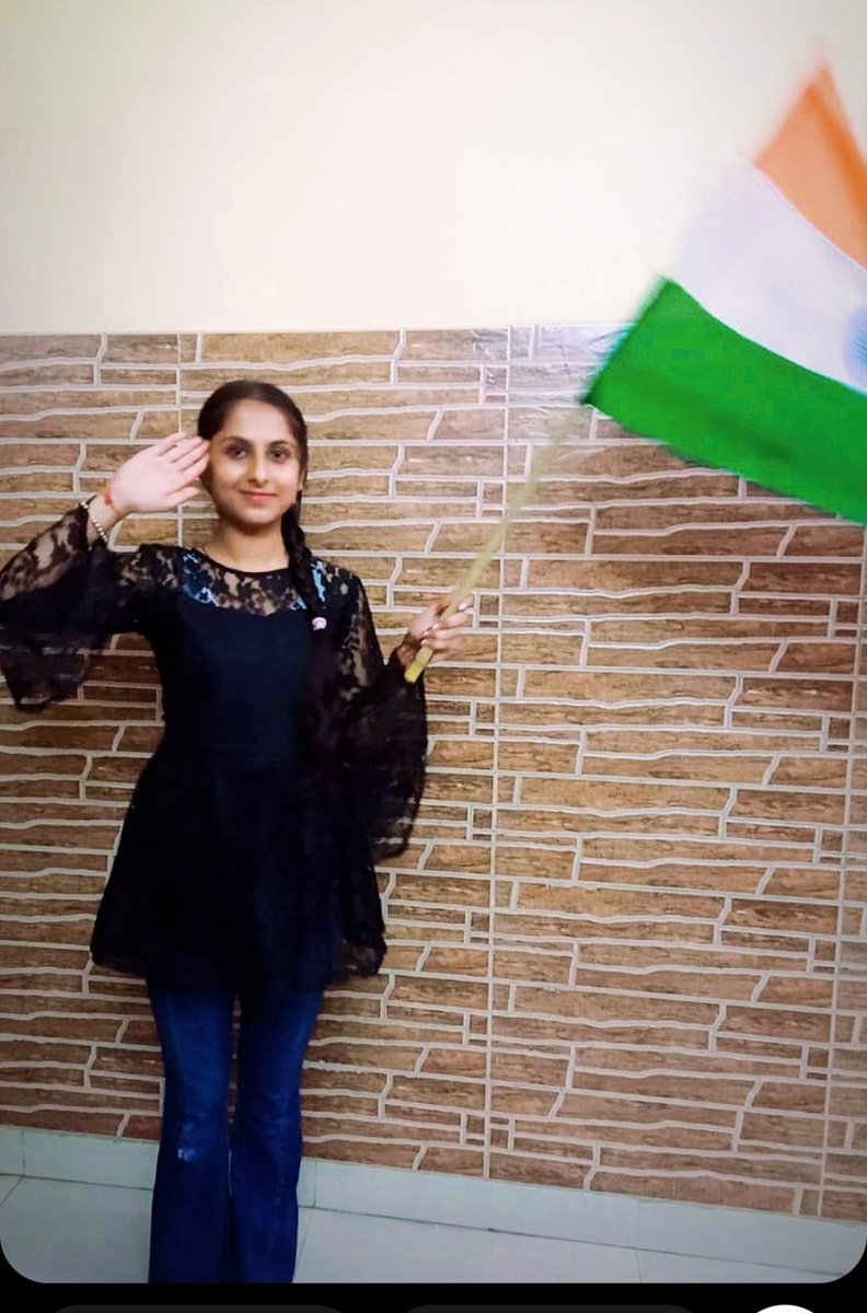 TanuKalra005's tweet photo. Happy Independence Day! 🇮🇳
#IndependenceDay #IndiaAt75 #JaiHind https://t.co/esj62SJEDg