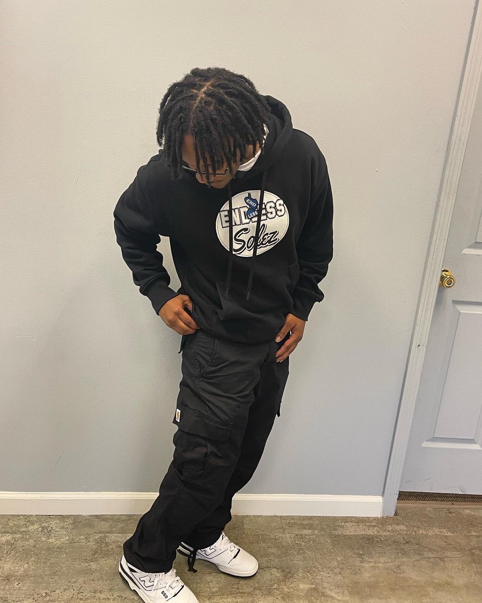 arejayy2x's tweet photo. Some pics from yesterday’s Grand Opening of Endless Solez at 320 Broadway Ave Bedford, OH https://t.co/dtqOosMKiD