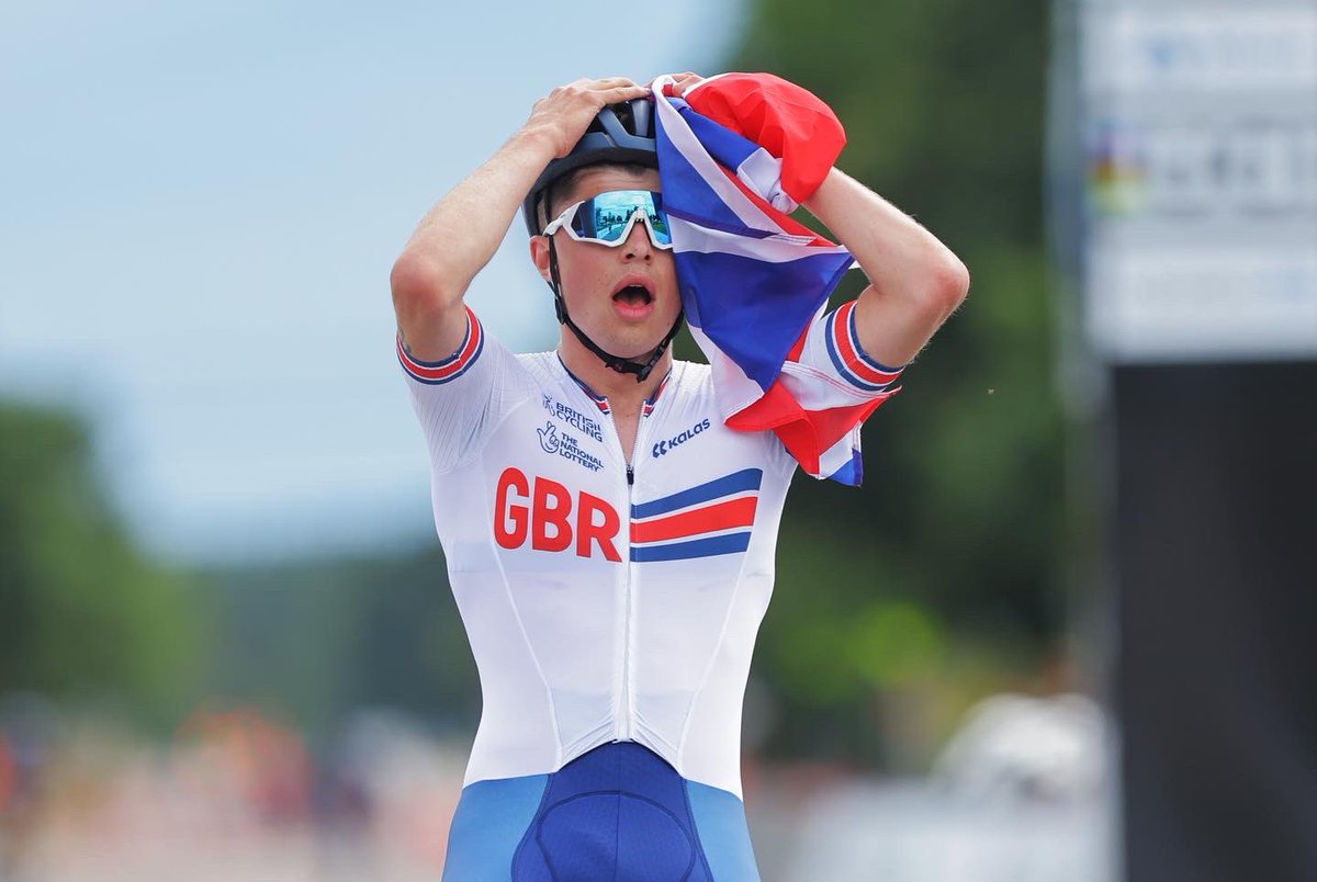 🌈🌈WORLD CHAMPION!!🌈🌈
.
I can’t believe it!! Thankyou so much to everyone for all the support and messages! It means so much! 
.
#worldchampion #cycling #cyclinglife #bike #bikelife #winnerwinnerchickendinner #canada