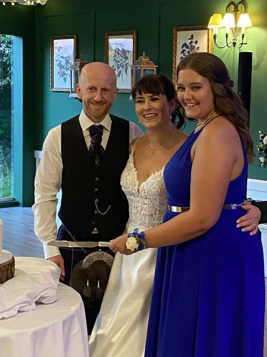 Celebrating my niece’s wedding yesterday at Dumfries House. Robyn also made the wedding cake.