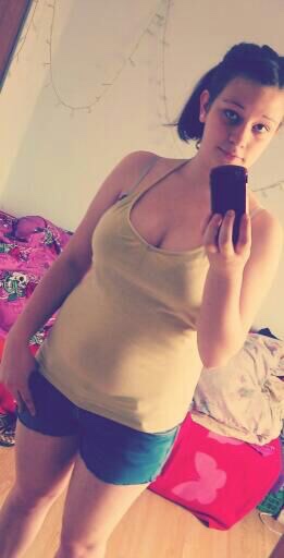 SweetGirl_19_de's tweet photo. Wer hat Interesse an einem Date mit mir? RT 😘 https://t.co/eeCG8cNWaB