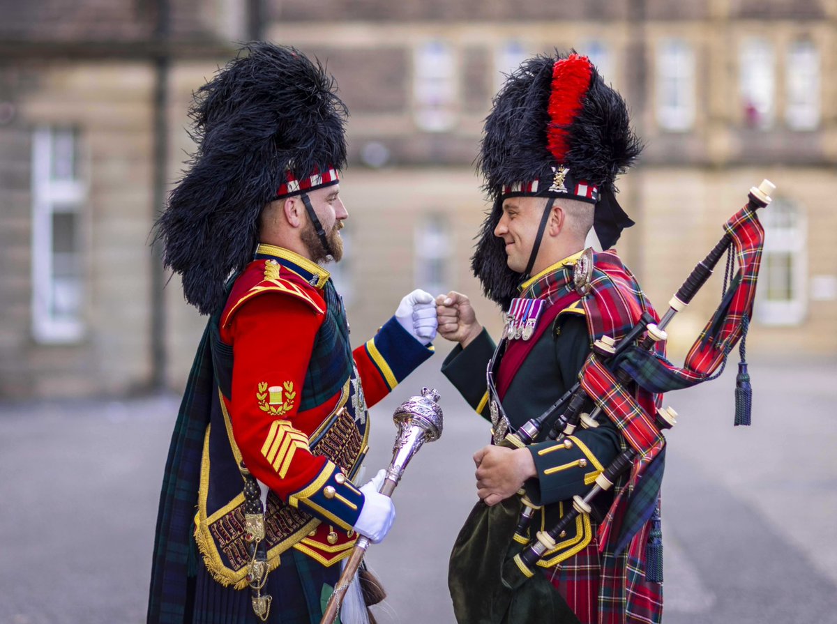 TATTOO TWINS!
As twin boys in Kirkcaldy, Fife they talked of learning to pipe and drum- Sergeants Peter and James are wowing thousands at the Edinburgh Military Tattoo as Drum Major and Pipe Major. Is it the “bond” or “band” of brothers? #remt #edintattoo #edinburgh #BritishArmy