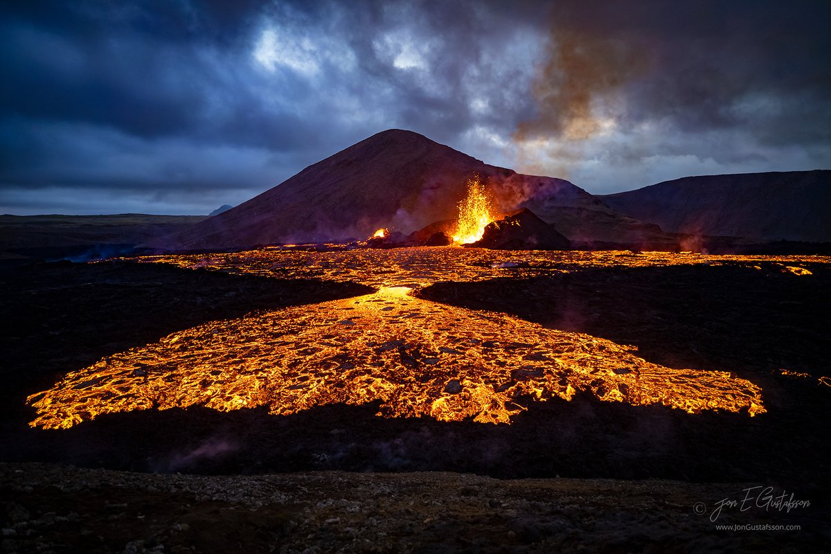 New landscape being created in Iceland. #icelandvolcano #Iceland #fagradalsfjall