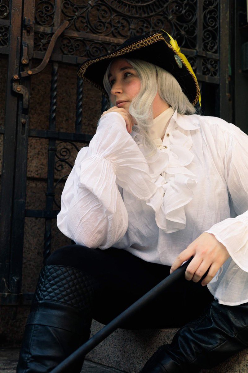 _owlboxes's tweet photo. “It is our ability to face death with dignity that makes human life precious.”

So excited to finally share these pictures of my (partial) Ser Maxwell cosplay from #Otakuthon!

Photographer: Studiodeblanche on Instagram

#maxwelltrier #trianglestrategy #トライアングルストラテジー https://t.co/lvTBEkmpTS
