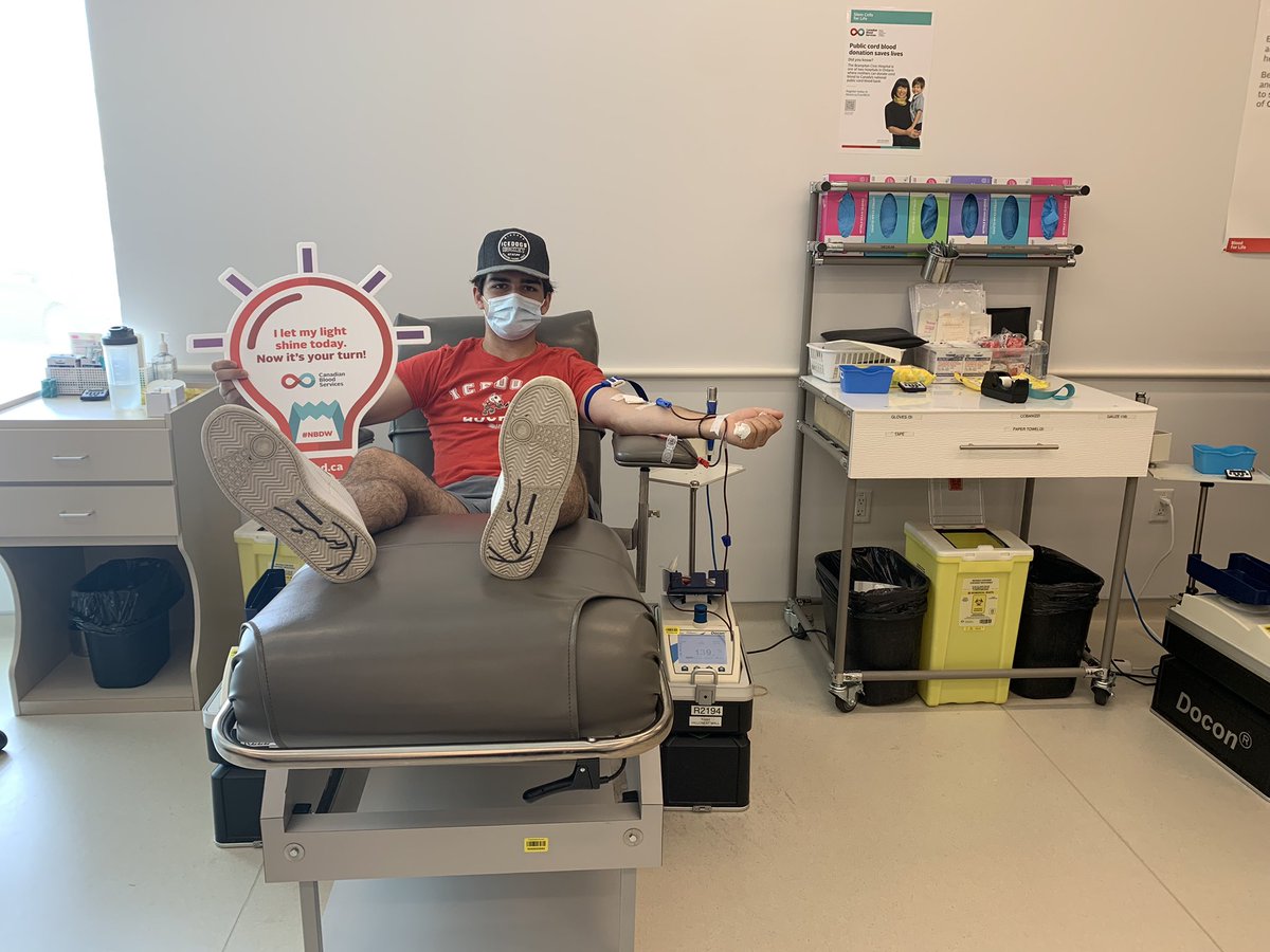 Pano_Fimis's tweet photo. I am excited to join @hkygivesblood as a Player Ambassador. I really enjoyed donating for the first time especially knowing it helps so many people. Blood is needed every 60s in Canada and donated blood only lasts 42 days. @CanadasLifeline 

Book today at https://t.co/thSsziXoEr https://t.co/vadqa1eovD
