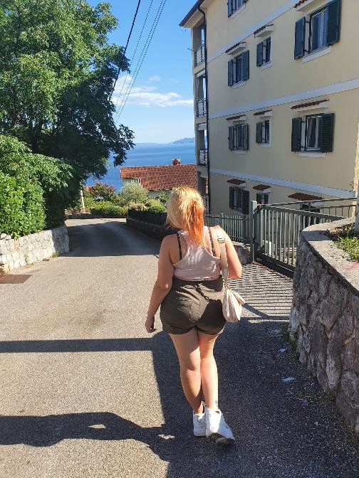 AdaAciD's tweet photo. Sorry about my absence once again, I went to Ika for Liburnicon the past weekend! I hope to stream again tomorrow so hope to see you there 😁
#twitchstreamer #girl #ika #opatija #croatia #twitch https://t.co/4Vzzdhe7Wz