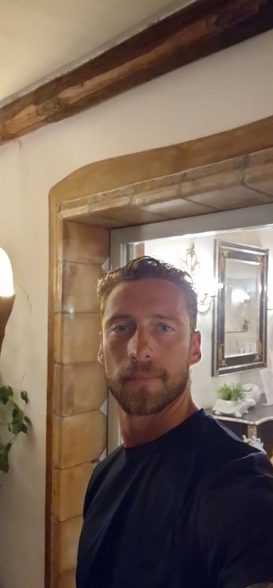 Torna La Domenica Sportiva, alle 22:40 su <a href="/RaiDue/">Rai2</a>  
Tanti gol, emozioni e ovviamente episodi da rivedere e commentare insieme a voi, in attesa dei posticipi di questa sera.
A tra poco con Alberto Rimedio, Paola Arcaro, <a href="/LiaCapizzi/">Lia Capizzi</a>, <a href="/CarolinaMorace/">Carolina Morace</a>
Ana Quiles e 
<a href="/AurelioCapaldi/">Aurelio Capaldi</a>