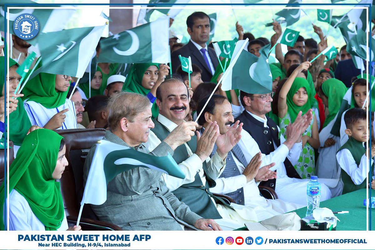 PSH__Official's tweet photo. Honorable Prime Minister of Pakistan Mian Shehbaz Sharif visited Pakistan Sweet Home AFP in order to celebrate the diamond jubilee, 75 years of independence with the Angels and Fairies of Pakistan Sweet Home https://t.co/Sd1dp1gbNt