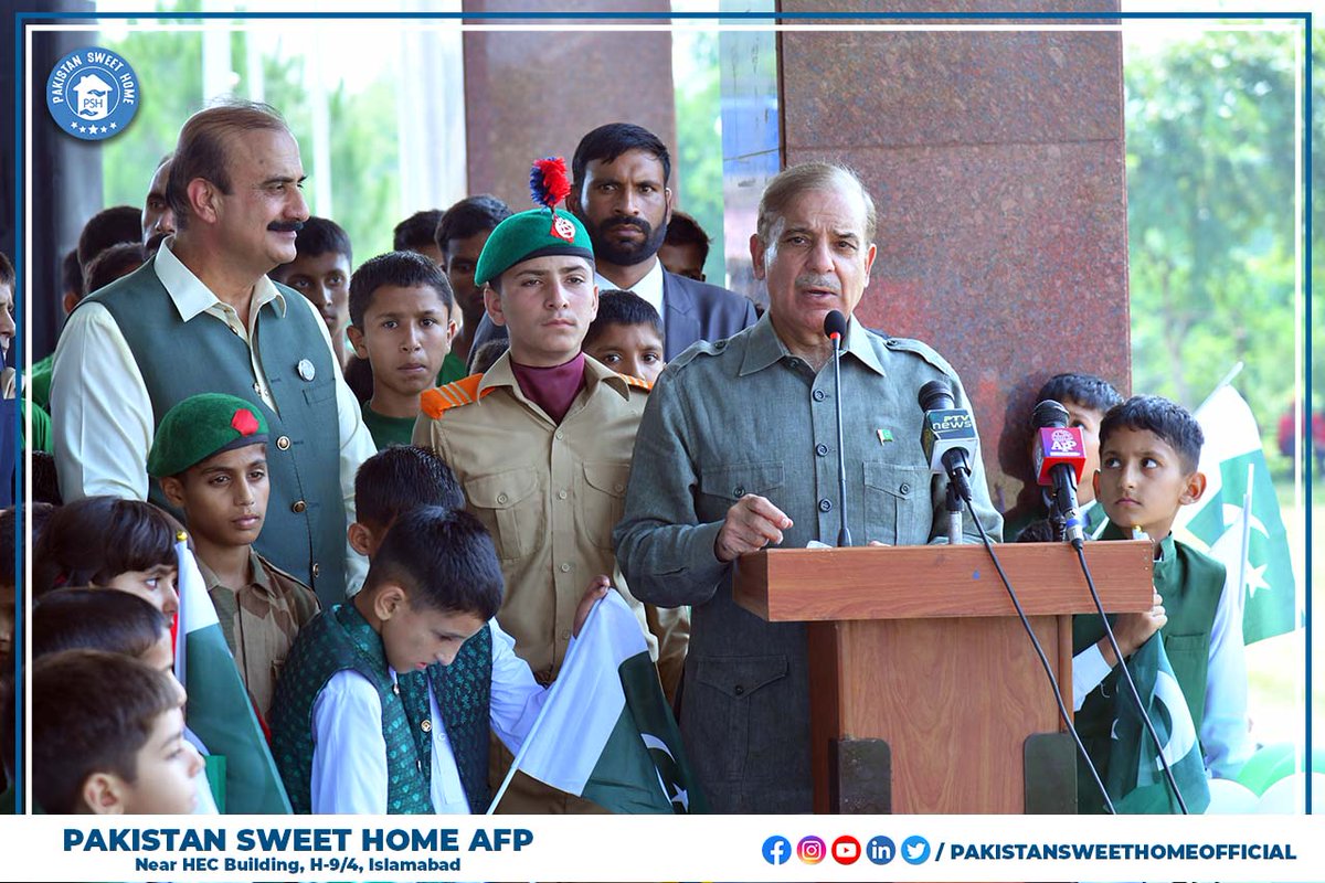 PSH__Official's tweet photo. Honorable Prime Minister of Pakistan Mian Shehbaz Sharif visited Pakistan Sweet Home AFP in order to celebrate the diamond jubilee, 75 years of independence with the Angels and Fairies of Pakistan Sweet Home https://t.co/Sd1dp1gbNt