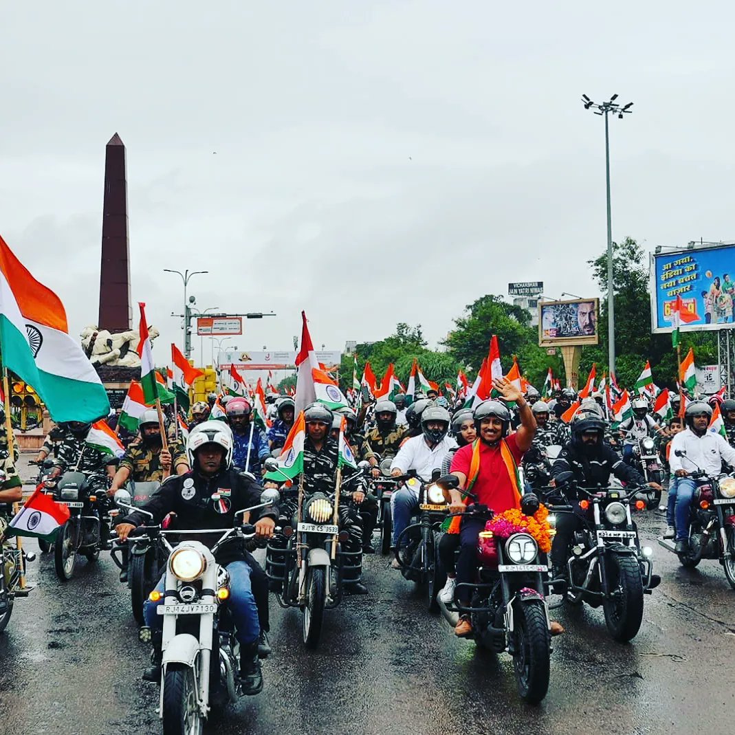 rjyc_club's tweet photo. We @rjyc_club organising partner #harghartiranga ride for nation with honourable MP COL.Rajyavardhan Singh Rathore @Ra_THORe
#azadikaamritmahotsav #harghartiranga #jaipur #rajashtan #NarendraModi #Ra_THORe https://t.co/HzBgja2Q0P