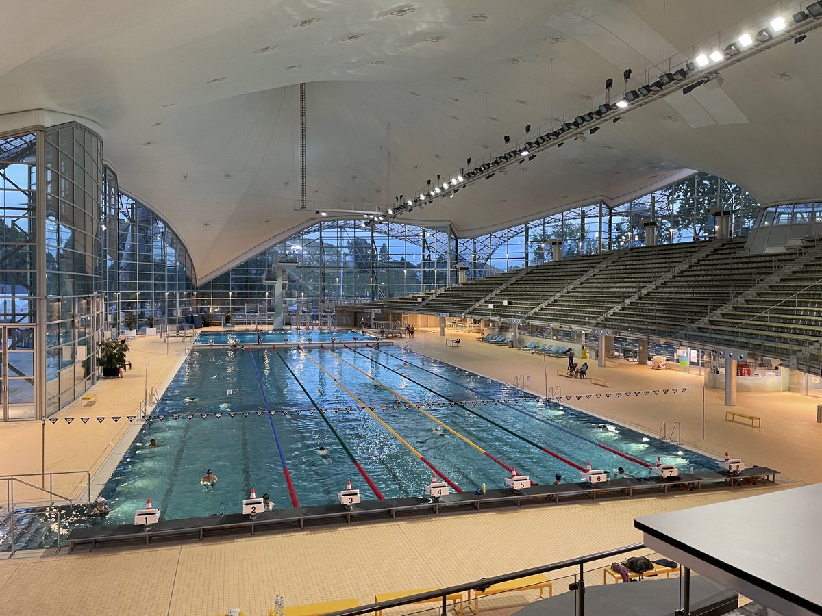 RowingVoice's tweet photo. Warning #notrowing
Peeled into the Schwimhalle in the middle of the park, being used by the public since the swimming and diving championships are being hosted in Rome (not quite enough space here). https://t.co/fUdnYabQx2