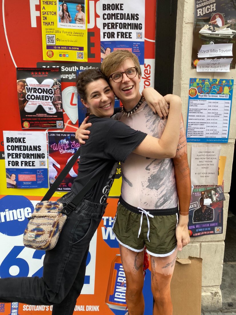 AwkwardProds's tweet photo. Had a blast performing a jellicle slot at @Goldsmith_East show - their final night is tomorrow so GO! 😻

Got to meet the incredibly jellicle Jess - her parents met working on Cats on Broadway. Her mum was Bombalurina and her dad the designer - how jellicle is that?! 😻#edfringe https://t.co/jmKBdcVH11