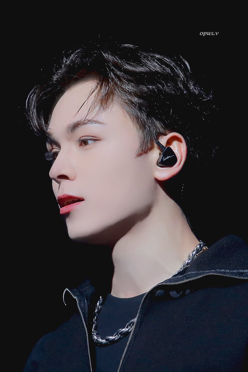 opus__v's tweet photo. 220812 #VERNON #버논 #세븐틴 https://t.co/0CpKkwabHG