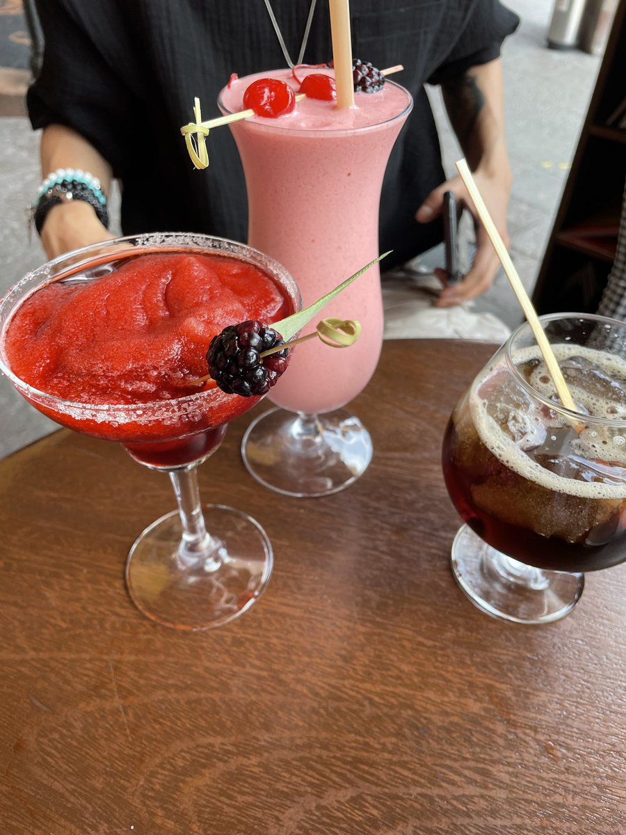 Un drink de media tarde, haber si adivina. De quien es cada drink #Hokupic