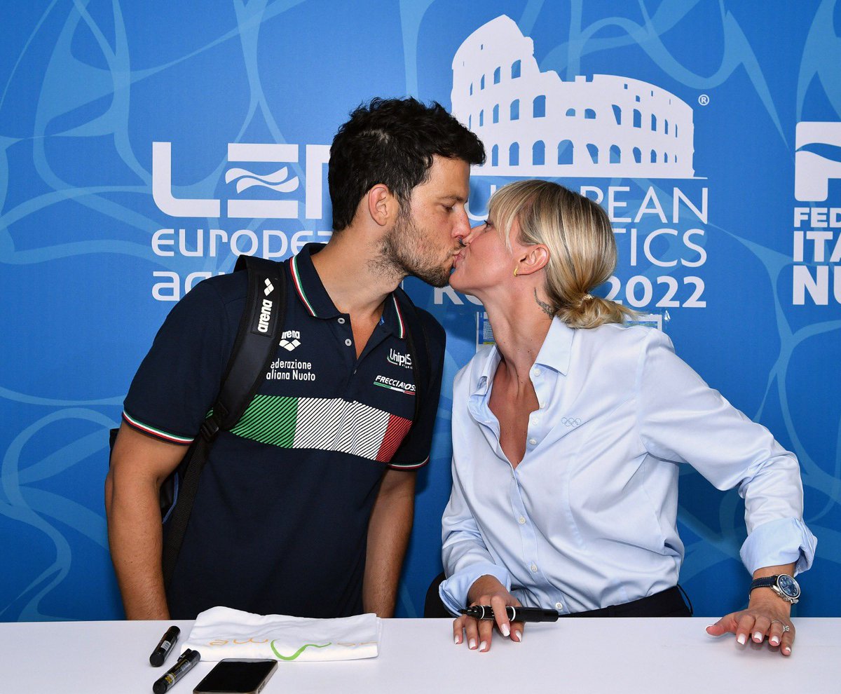 Quanto siete belli. ❤️

#ItaliaTeam | <a href="/mafaldina88/">Federica Pellegrini</a> | #Roma2022