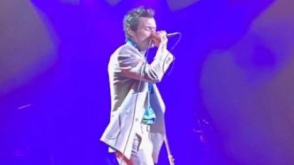 7Osloveontour's tweet photo. harry wearing white to weddings…he’s always the main character https://t.co/2YLT0BNvOQ