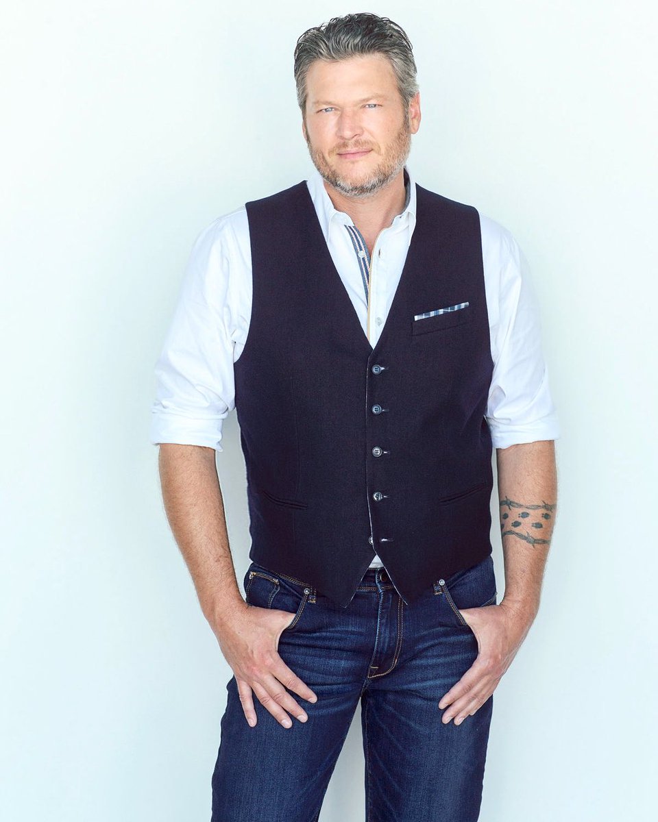shefanifan0121's tweet photo. August 14, 2017: Jack Guy did a photoshoot with Blake for his “BS by Blake Shelton” clothing line. 📸:@JACKGUYphoto 

#blakeshelton #teamblake #jackguy #jackguyphotography #bsbyblakeshelton https://t.co/83f4UDroPl