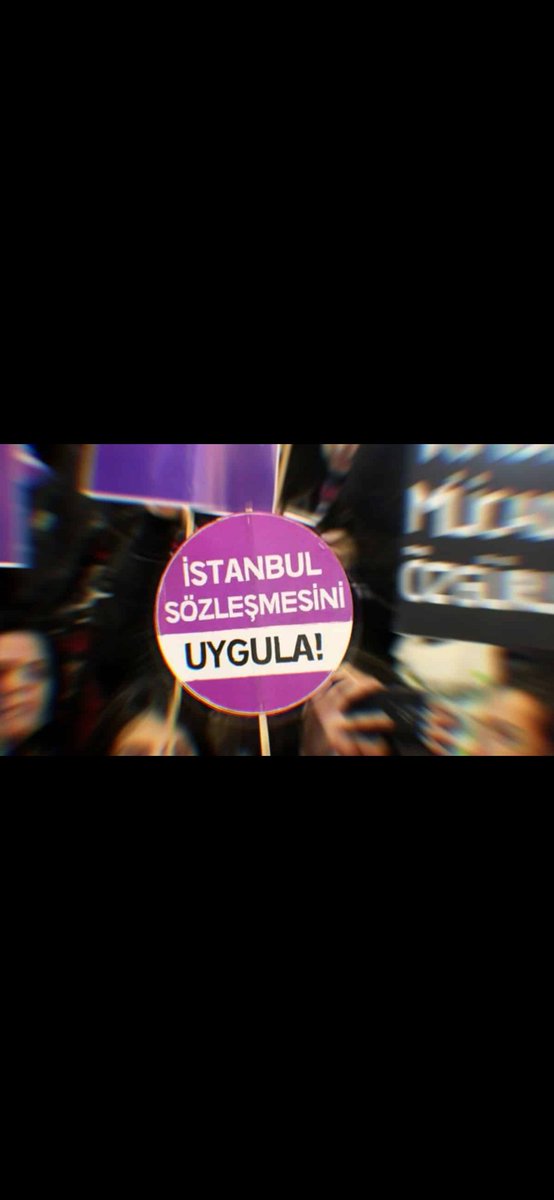 devlislkadinlar's tweet photo. Bugün Aslıhan Sinem Çiçek, istismar edildikten sonra bıçaklanarak öldürüldü.

Dün Hanife Çakıcı, eşinin şiddetinden kaçarken bıçaklanarak öldürüldü ve aynı gün Kadıköy'de bir erkek, evli olduğu kadını katletti. 

2 günde 3 Kadın cinayeti işlendi.
#hanifecakıcı 
#aslihansinemcicek https://t.co/J0qynyy5hb