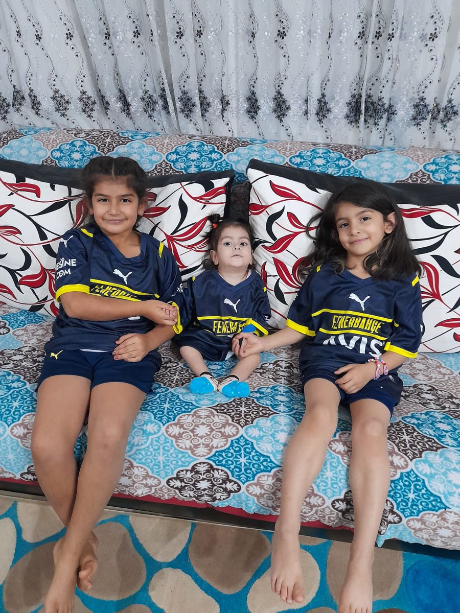 ayaskara1907's tweet photo. Fenerbahçeli üç kardeş Hatay  Samandağda sizlere sesleniyor

6586 ya NEFES yaz @nefesesesol takip edelim #CryptoThor #Temblor #LISA @Alex10 @metinsen @FBBasketbol @fenerbahceliler @Fenerbahce https://t.co/v31IBZ3jT1
