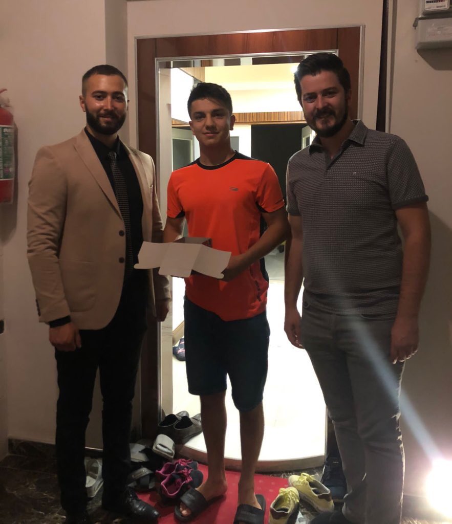 PursaklarAkgenc's tweet photo. Ak Parti Pursaklar İlçe Gençlik Kolları olarak 18 yaşına giren kardeşlerimizin doğum günlerini İl Gençlik Kolları Yerel Yönetimler Başkanımız Sn. @muratozkan06,İl Yönetim Kurulu Üyemiz Sn.@duygulu_fethi ile birlikte kutladık. 

Nice yıllar görelim hep birlikte🎉

#BirOlduk21Olduk https://t.co/onOBYs7eSj