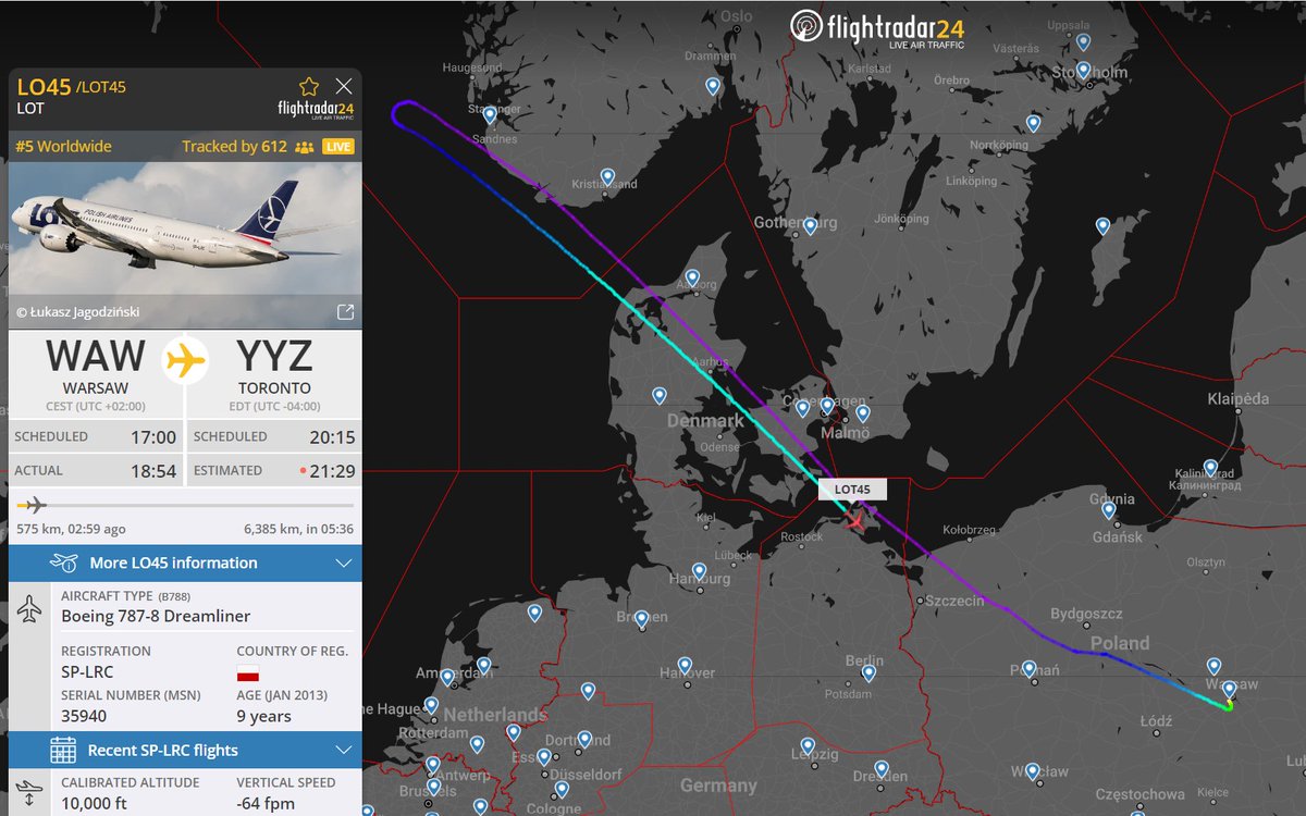 flightradar24's tweet photo. LOT flight #LO45 from Warsaw to Toronto made a U-turn near Stavanger and is returning to Warsaw. The altitude of 10,000 feet indicates a pressurization issue.

https://t.co/U9rAHJoTXp https://t.co/JONnIm5Wxs
