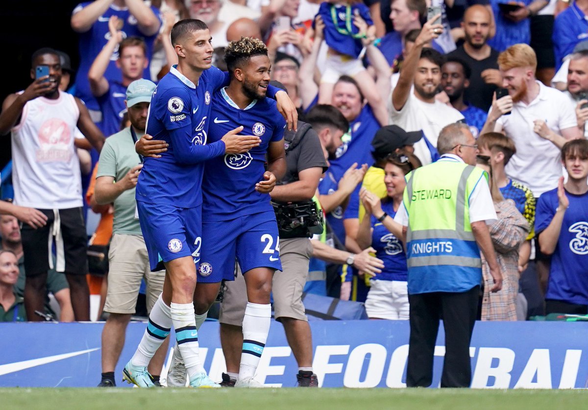 apex_analysis's tweet image. Reece James’ game by numbers Vs. Spurs:

93 touches
92% pass accuracy
66 complete passes (most)
5 crosses
4/5 accurate long balls
3/3 tackles won
2/2 aerial duels won
1/1 successful dribbles
1 key pass
1 big chance created
1 goal

Goal-scoring defender. ⚽️