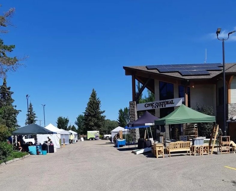 Back40distill's tweet photo. Join us today at the Blackfalds’ Summer Flourish Market from 1-4 PM for a taste of our handcrafted spirits!

#blackfalds #market #shoplocal #craftdistillery https://t.co/RxnwlUzwxy