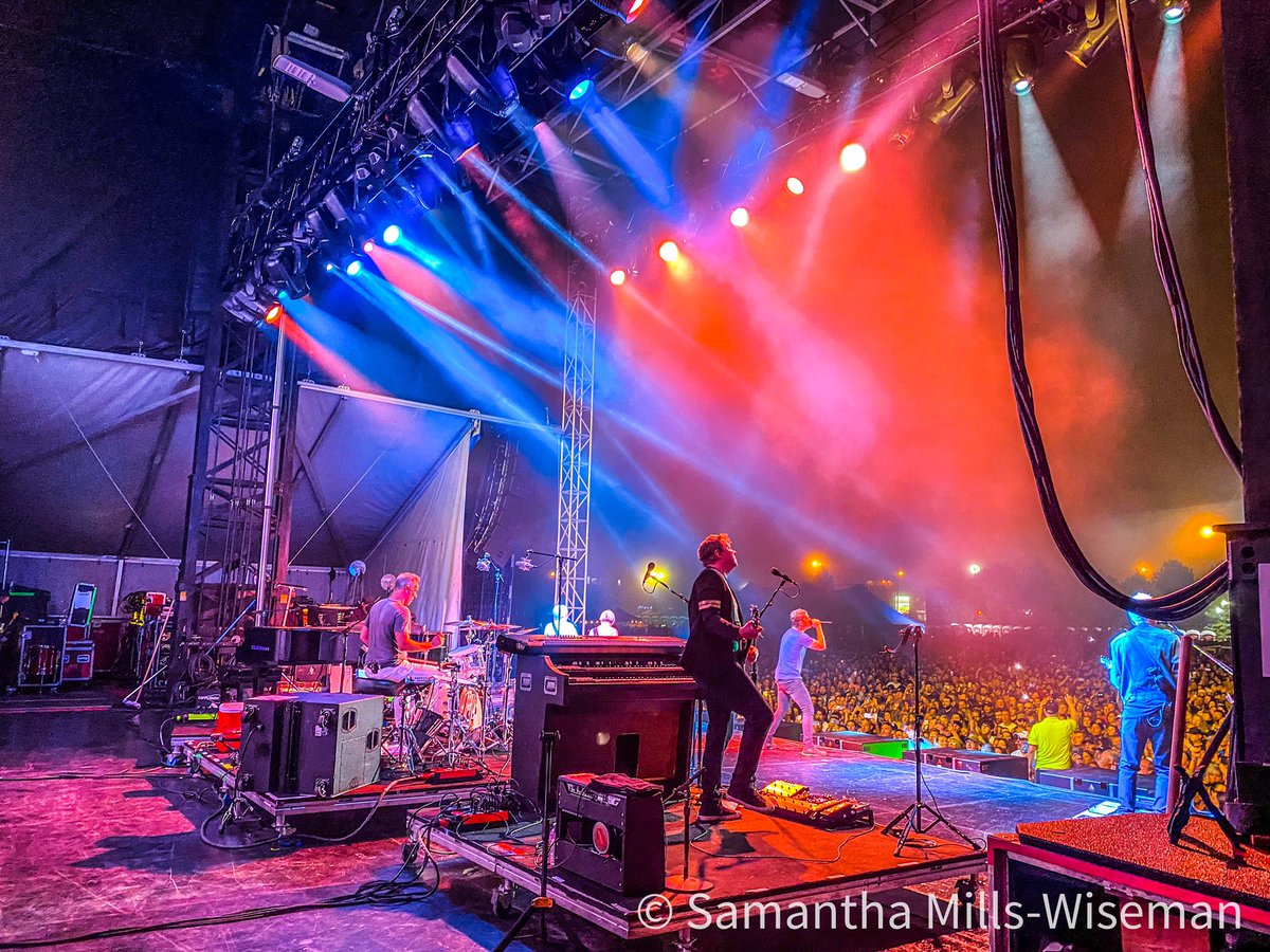 SMillsWiseman's tweet photo. @MatchboxTwenty blew the crowd away at @CPMF2022 last night! Big thanks to our old friends @OurLadyPeace for inviting us to join them backstage! It was amazing! 💛
#churchillparkmusicfestival #cpmf2022 #nlliveevents #LoveStJohns #ComeHome2022 https://t.co/k4Pk6AqjPE