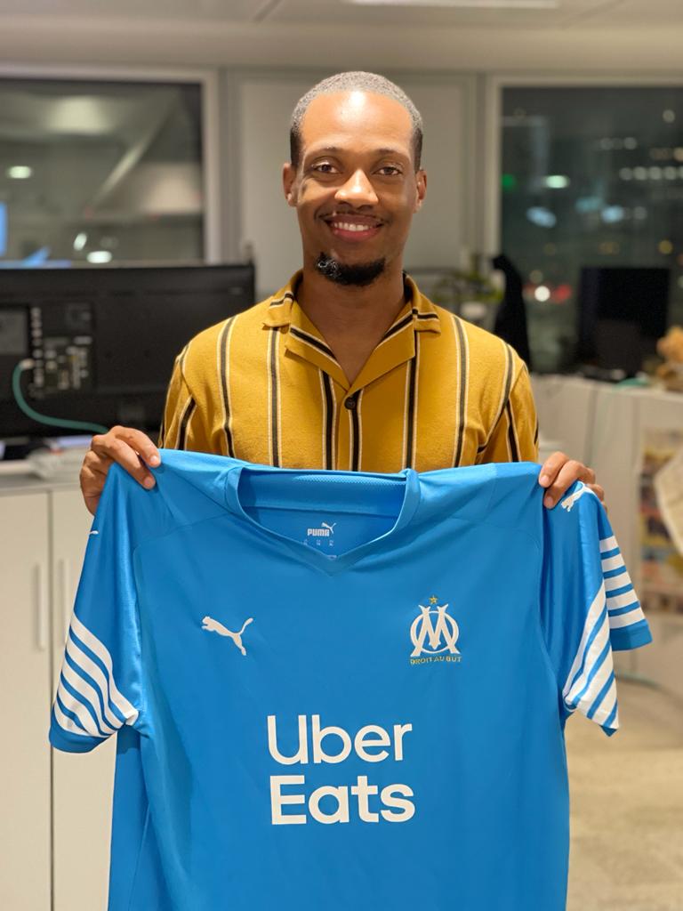 lequipedusoir's tweet photo. 🎁 [ALERTE CADEAU] 🎁

Ce soir, @LRKabeya vous offre un maillot de l'OM ! @pumafootball

RT + FOLLOW @lequipedusoir et choisissez votre chroniqueur pour le quiz : 

- @Ludo_Obraniak
- @Nabil_djellit
- @pierre_maturana 
- @TANG_Foot 
- Dave Appadoo https://t.co/gtj6gaOfTN