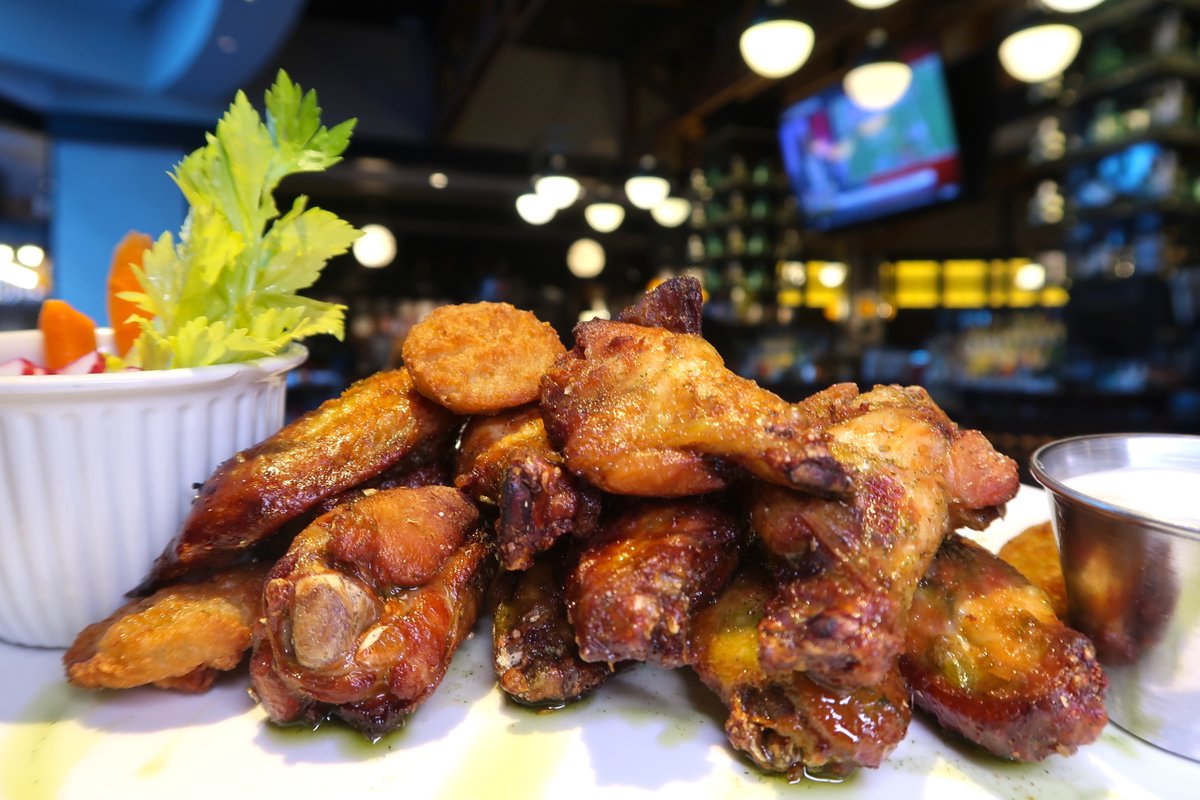 Guy Fieri's Foxwoods tweet media