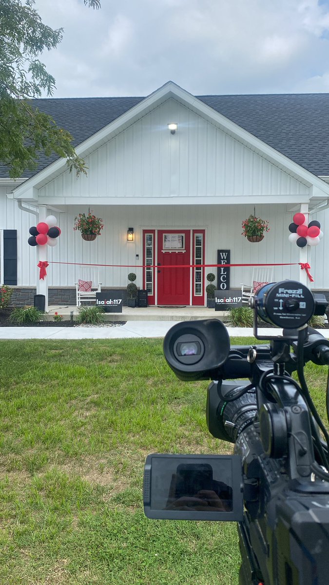 JevanMcCoskeyTV's tweet photo. I’m in Knox Co. covering the grand opening is Isaiah117, a house providing support for foster children awaiting foster care placement. @WTHITV https://t.co/4cKKl4vQIf