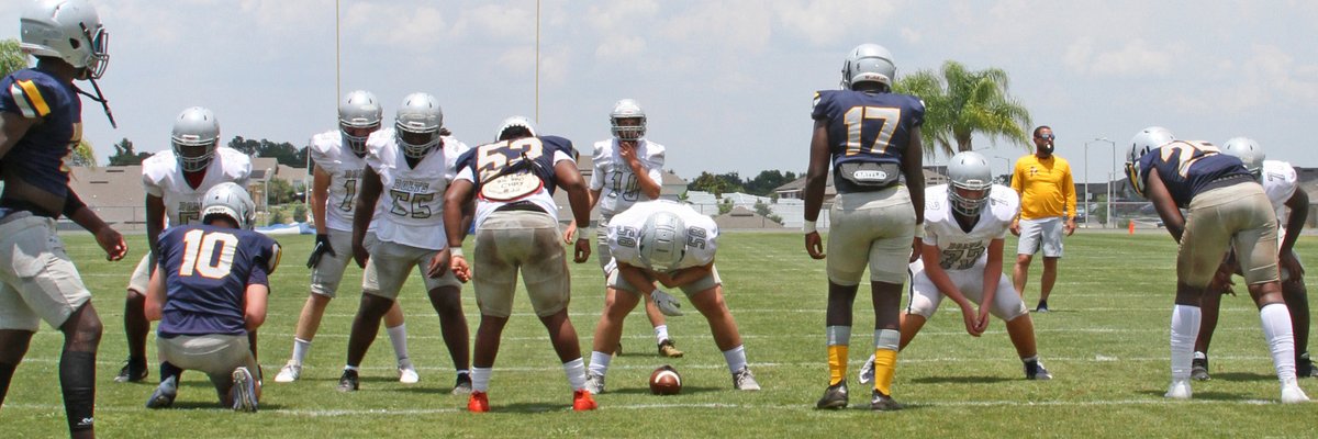 JohnKostuch's tweet photo. New season, #newbanner , same goal. #BoltBuilt https://t.co/GlgaLFFyBN