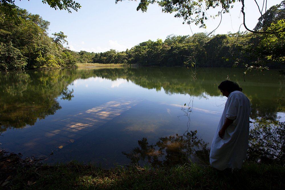 EsMexico's tweet photo. Un lugar que heredaron los lacandones y que te ofrece muchas actividades de naturaleza. Conoce, salva y diviertete enTres lagunas selva lacandona #RutaMaya #MeEncantasChiapas Vía #Sectur_Chiapas #ProntoVolveremosAViajar https://t.co/ihqddYKyMn