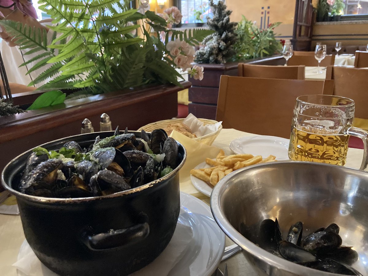 euro_tour's tweet image. ブリュッセル(ベルギー)。
本日の風景より⑤
夕食は、ムール貝を！